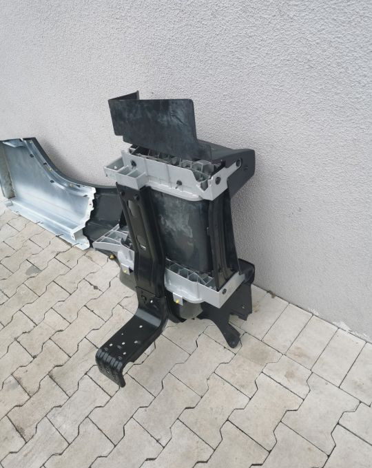 STOPNICA WŁAZ VOLVO FH4 RH. ORYGINAŁ - Боковая подножка для Грузовиков: фото 4 STOPNICA WŁAZ VOLVO FH4 RH. ORYGINAŁ - Боковая подножка для Грузовиков: фото 4