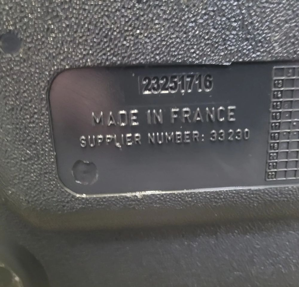 ZBIORNIK AD BULE VOLVO FH4 LOW DECK OM 23251717 CHWALIM116 - Бак для AdBlue для Грузовиков: фото 3 ZBIORNIK AD BULE VOLVO FH4 LOW DECK OM 23251717 CHWALIM116 - Бак для AdBlue для Грузовиков: фото 3