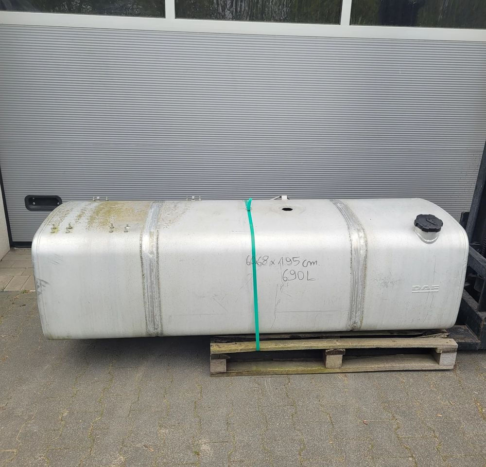 ZBIORNIK PALIWA DAF 690L 1945569 60X68X195CM CHWALIM116 - Подготовка топлива для Грузовиков: фото 1 ZBIORNIK PALIWA DAF 690L 1945569 60X68X195CM CHWALIM116 - Подготовка топлива для Грузовиков: фото 1