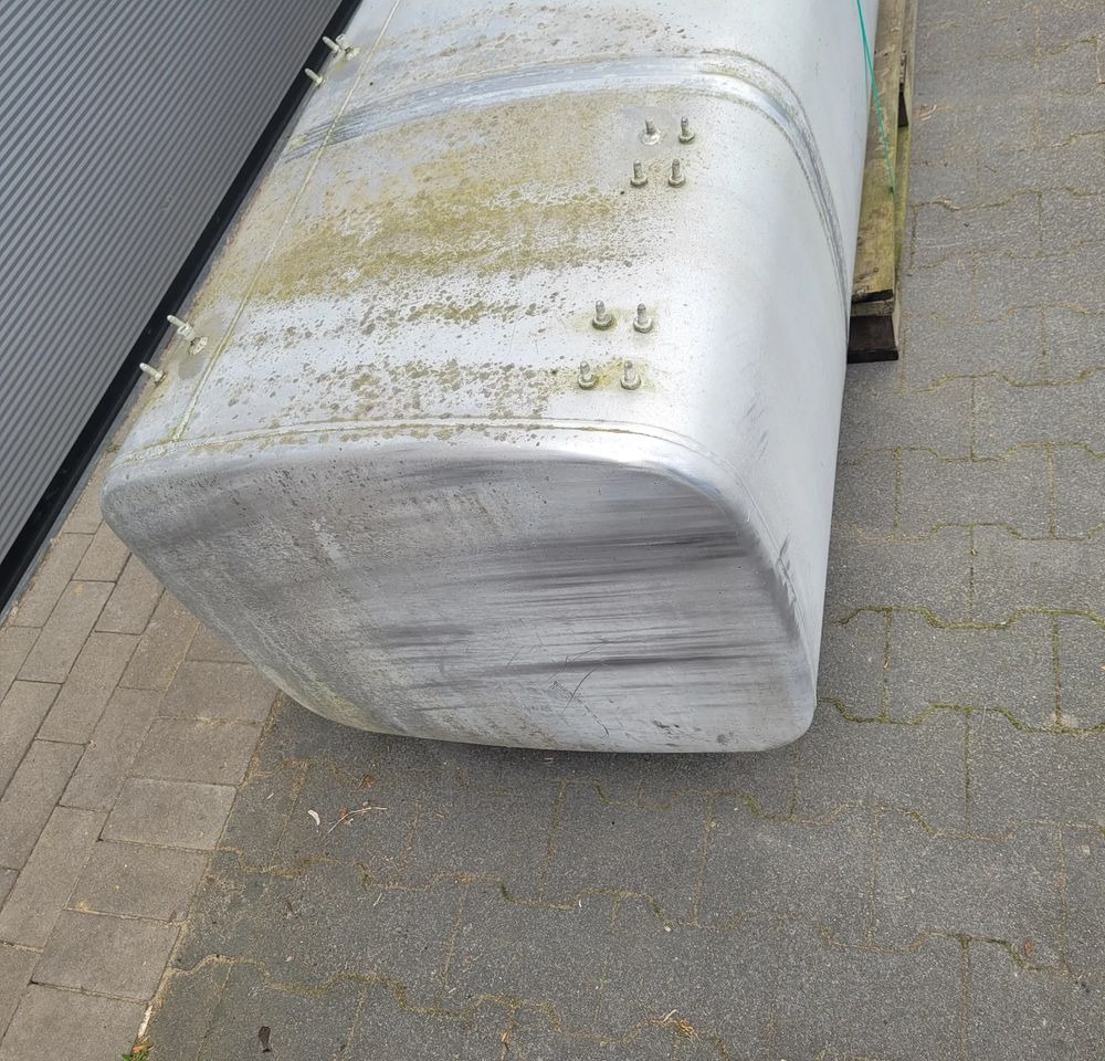 ZBIORNIK PALIWA DAF 690L 1945569 60X68X195CM CHWALIM116 - Подготовка топлива для Грузовиков: фото 3 ZBIORNIK PALIWA DAF 690L 1945569 60X68X195CM CHWALIM116 - Подготовка топлива для Грузовиков: фото 3