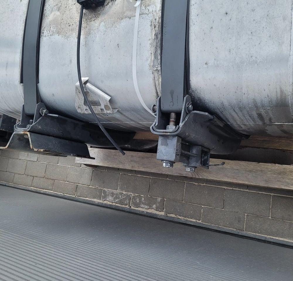 ZBIORNIK PALIWA DAF XF 430L 1681824 LIFT 2020R 113X63X68 CM CHWALIM116 - Подготовка топлива для Грузовиков: фото 5 ZBIORNIK PALIWA DAF XF 430L 1681824 LIFT 2020R 113X63X68 CM CHWALIM116 - Подготовка топлива для Грузовиков: фото 5