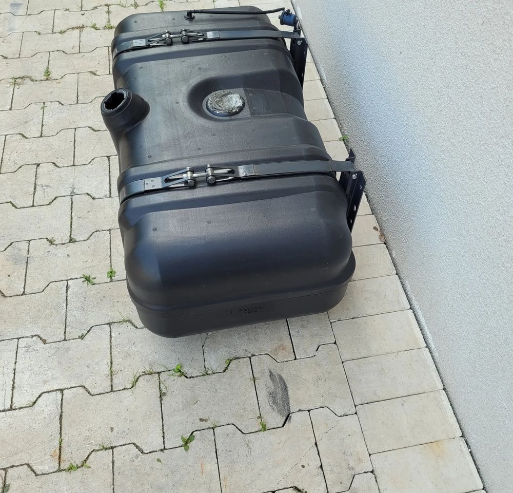 ZBIORNIK PALIWA NISSANA CABSTAR MAXITY - Топливный бак для Грузовиков: фото 2 ZBIORNIK PALIWA NISSANA CABSTAR MAXITY - Топливный бак для Грузовиков: фото 2