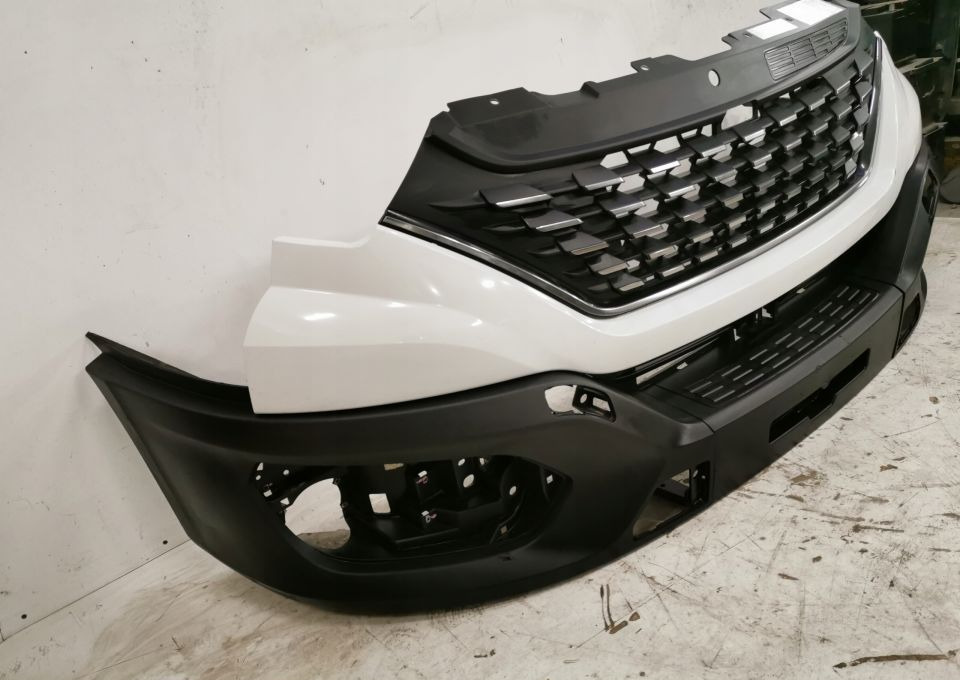 ZDERZAK GRILL IVECO DAYLY NOWY MODEL 2019r - Бампер для Фургонов: фото 3 ZDERZAK GRILL IVECO DAYLY NOWY MODEL 2019r - Бампер для Фургонов: фото 3