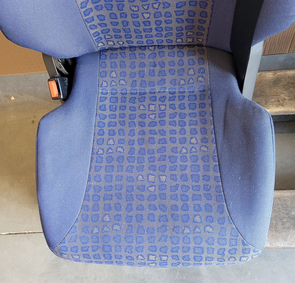 FOTEL KIEROWCY MAN TGX TGA TGS JAK NOWY ORYGINAŁ CHWALIM116 - Запчасти для Грузовиков: фото 2 FOTEL KIEROWCY MAN TGX TGA TGS JAK NOWY ORYGINAŁ CHWALIM116 - Запчасти для Грузовиков: фото 2