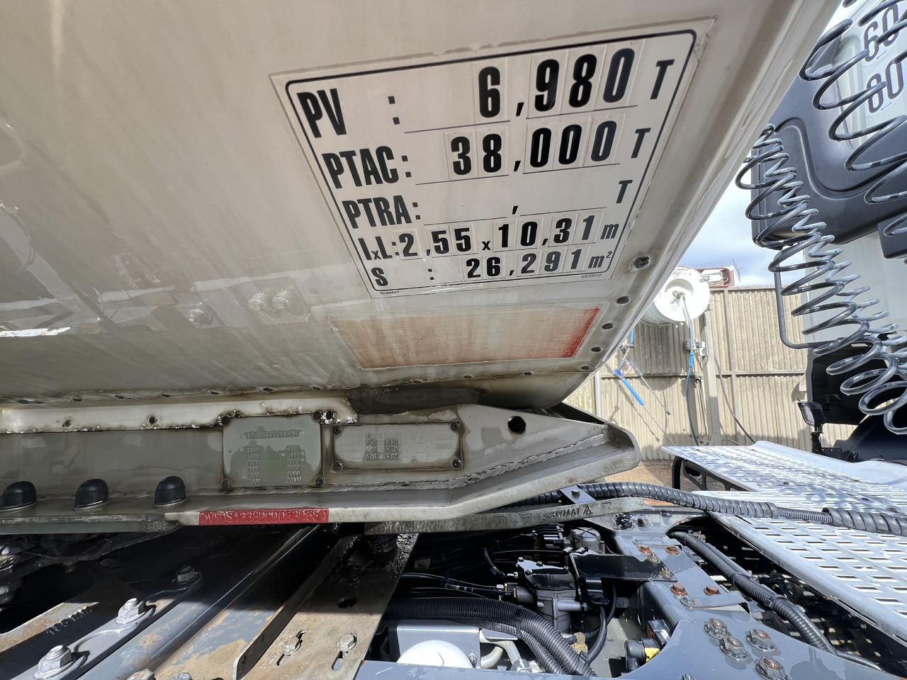 Maisonneue - Полуприцеп-цистерна: фото 3 Maisonneue - Полуприцеп-цистерна: фото 3