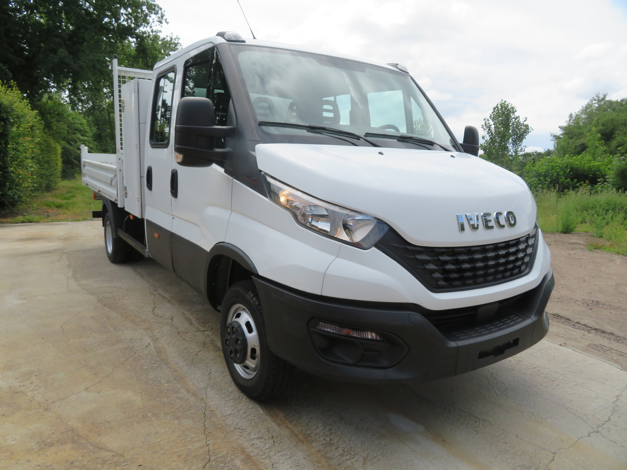 IVECO Daily 35C16 3.0 Dubbel cabine - Малотоннажный самосвал, Грузопассажирский фургон: фото 1 IVECO Daily 35C16 3.0 Dubbel cabine - Малотоннажный самосвал, Грузопассажирский фургон: фото 1