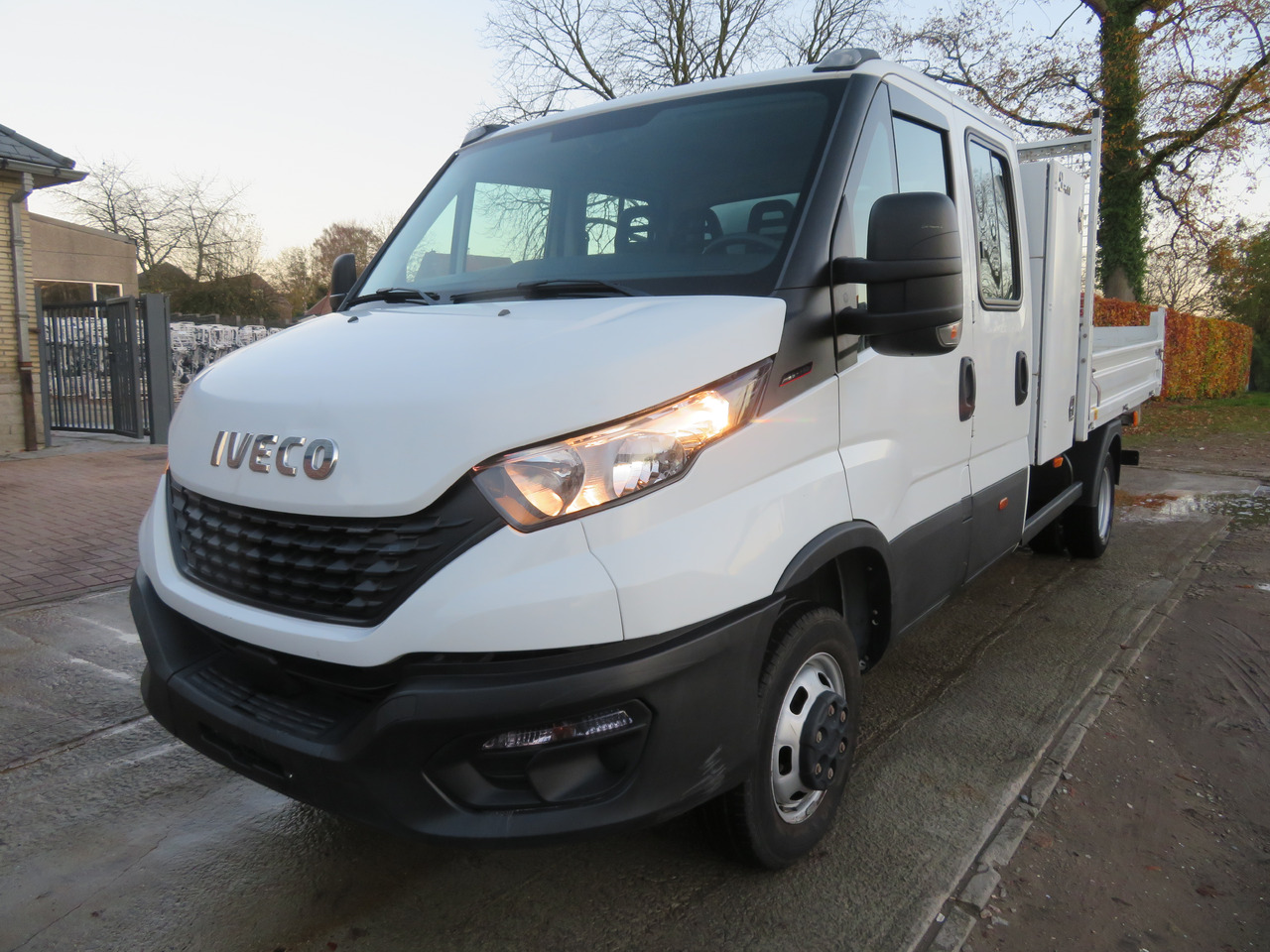 Iveco Daily 35C16 3.0 - Малотоннажный самосвал, Грузопассажирский фургон: фото 3 Iveco Daily 35C16 3.0 - Малотоннажный самосвал, Грузопассажирский фургон: фото 3