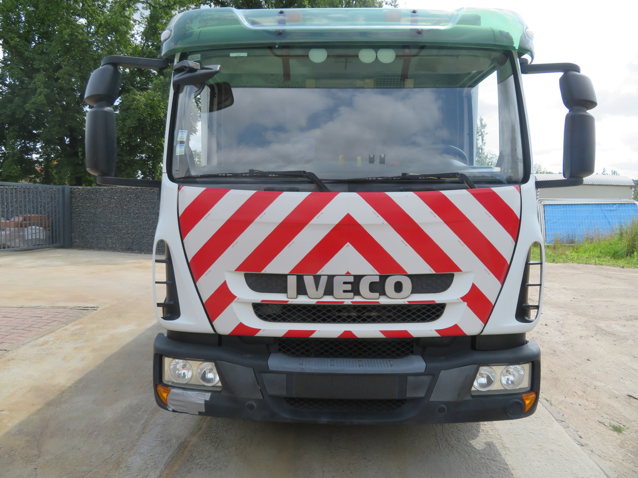 Iveco Eurocargo ML100E18 - Грузовик с закрытым кузовом: фото 2 Iveco Eurocargo ML100E18 - Грузовик с закрытым кузовом: фото 2