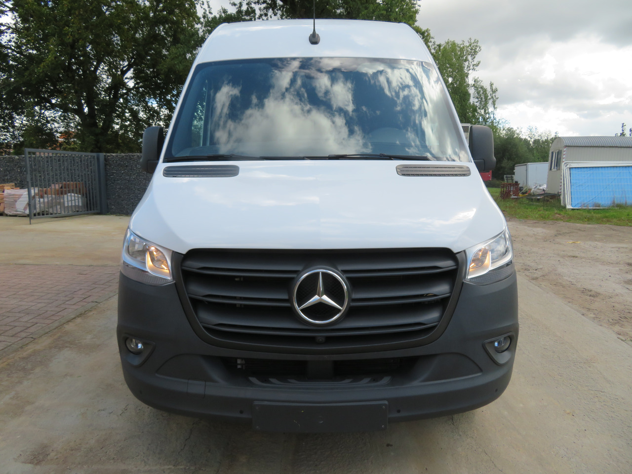Mercedes-Benz Sprinter 317cdi - A2H2 - Цельнометаллический фургон: фото 2 Mercedes-Benz Sprinter 317cdi - A2H2 - Цельнометаллический фургон: фото 2