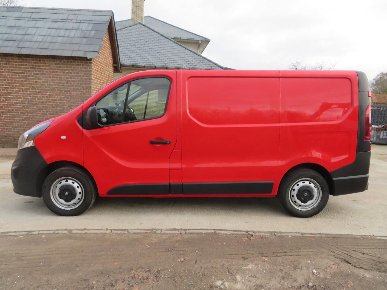 Opel Vivaro 1.6CDTI BI-Turbo - L1H1 - Легковой фургон: фото 4 Opel Vivaro 1.6CDTI BI-Turbo - L1H1 - Легковой фургон: фото 4