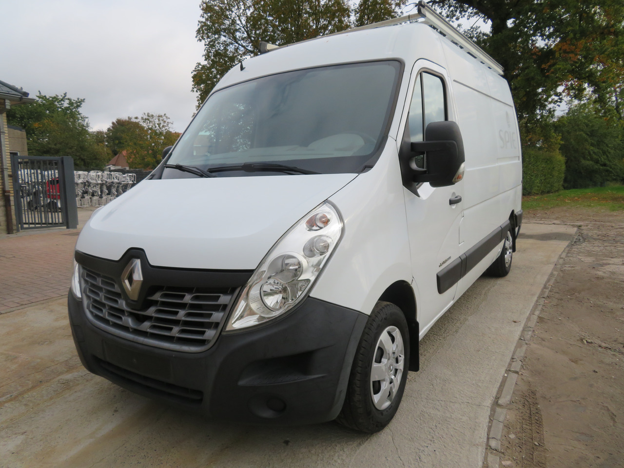 Renault Master 2.3dCi Grand Confort - L2H2 - Цельнометаллический фургон: фото 3 Renault Master 2.3dCi Grand Confort - L2H2 - Цельнометаллический фургон: фото 3