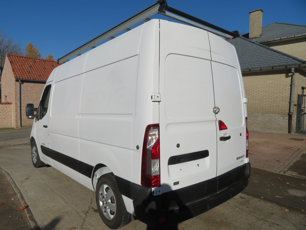 Renault Master 2.3dCi - L2H2 - Цельнометаллический фургон: фото 5 Renault Master 2.3dCi - L2H2 - Цельнометаллический фургон: фото 5
