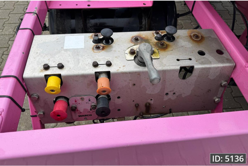 Broshuis 3UCC-39/45 Multi / 2x Extandable / 2x Lift Axle - Полуприцеп-контейнеровоз/ Сменный кузов: фото 5 Broshuis 3UCC-39/45 Multi / 2x Extandable / 2x Lift Axle - Полуприцеп-контейнеровоз/ Сменный кузов: фото 5