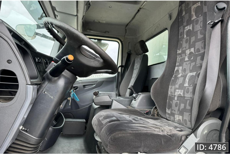 Mercedes-Benz Atego 1318 Day Cab, Euro 5, BDF / EPS automatic / DHOLLANDIA 2000KG - Грузовик-контейнеровоз/ Сменный кузов: фото 5 Mercedes-Benz Atego 1318 Day Cab, Euro 5, BDF / EPS automatic / DHOLLANDIA 2000KG - Грузовик-контейнеровоз/ Сменный кузов: фото 5