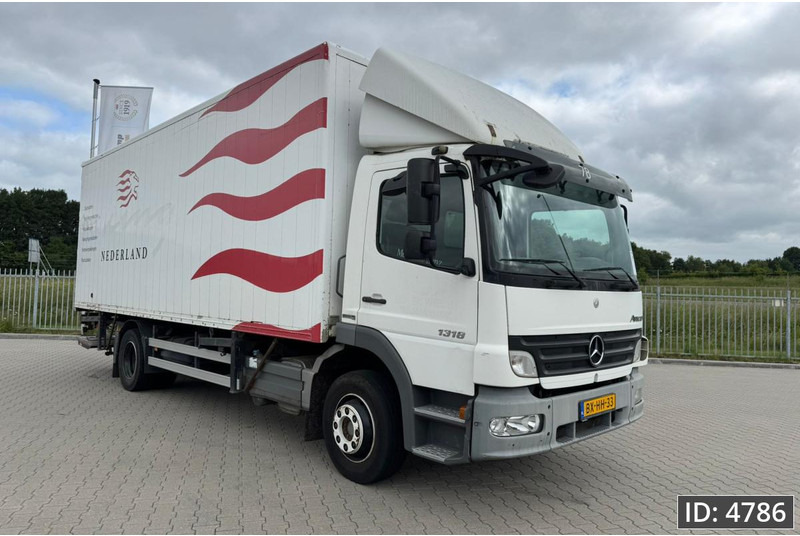 Mercedes-Benz Atego 1318 Day Cab, Euro 5, BDF / EPS automatic / DHOLLANDIA 2000KG - Грузовик-контейнеровоз/ Сменный кузов: фото 4 Mercedes-Benz Atego 1318 Day Cab, Euro 5, BDF / EPS automatic / DHOLLANDIA 2000KG - Грузовик-контейнеровоз/ Сменный кузов: фото 4