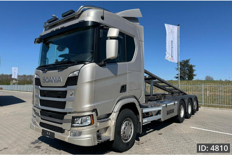 Scania R540 Topline, Euro 6, / 8x4 / BDF / Lift axle / frame 7.4 m - Грузовик-контейнеровоз/ Сменный кузов: фото 1 Scania R540 Topline, Euro 6, / 8x4 / BDF / Lift axle / frame 7.4 m - Грузовик-контейнеровоз/ Сменный кузов: фото 1