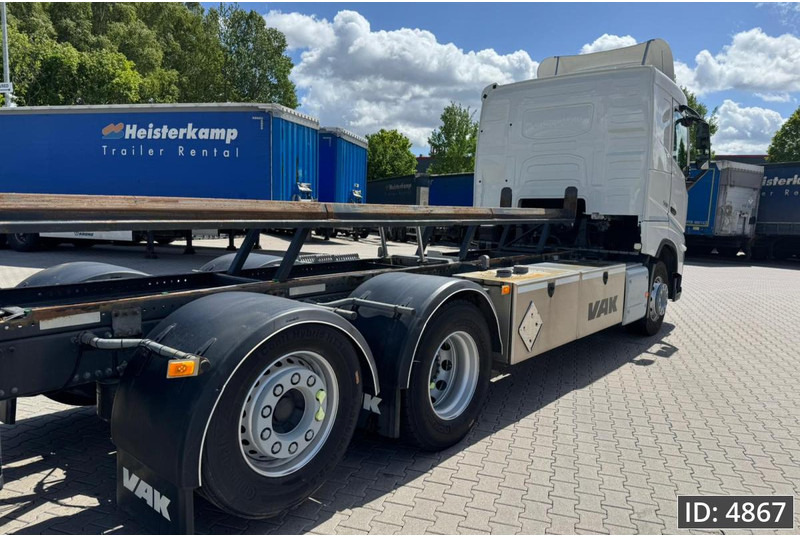 Volvo FH 500 Globetrotter, Euro 6, / 6x2 / Hydraulic body / frame 7.4 m / Tail lift - Грузовик-контейнеровоз/ Сменный кузов: фото 4 Volvo FH 500 Globetrotter, Euro 6, / 6x2 / Hydraulic body / frame 7.4 m / Tail lift - Грузовик-контейнеровоз/ Сменный кузов: фото 4