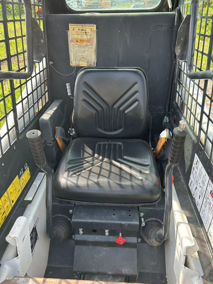 Мини-погрузчик с бортовым поворотом BOBCAT S70 Skid Steer Loader Click for Discount: фото 8