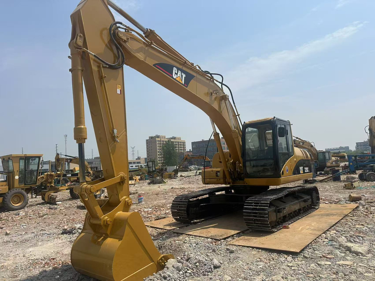 CAT 320CL - Гусеничный экскаватор: фото 2 CAT 320CL - Гусеничный экскаватор: фото 2