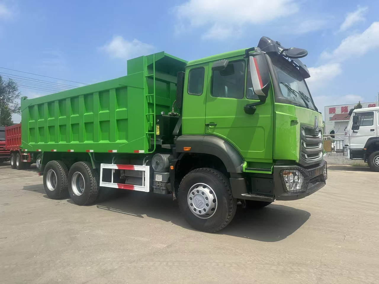 HOWO Haohan 6✖4 Dump Truck Green - Грузовик с закрытым кузовом: фото 2 HOWO Haohan 6✖4 Dump Truck Green - Грузовик с закрытым кузовом: фото 2
