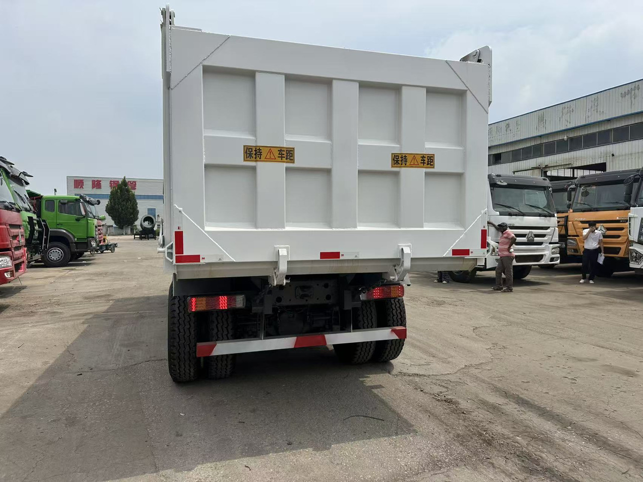 HOWO Howo Dump truck 6✖4 White - Самосвал: фото 5 HOWO Howo Dump truck 6✖4 White - Самосвал: фото 5