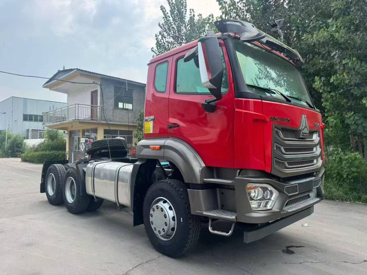 Howo Tractor Unit Click for Discount - Самосвал: фото 3 Howo Tractor Unit Click for Discount - Самосвал: фото 3
