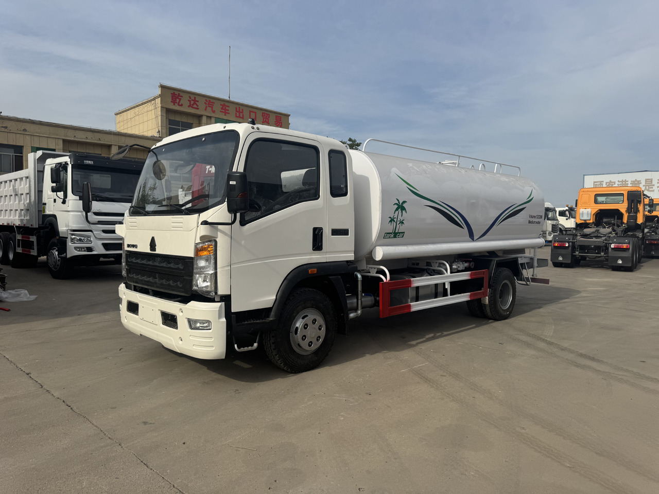 Howo Water Tanker Click for Discount - Насос для воды: фото 1 Howo Water Tanker Click for Discount - Насос для воды: фото 1