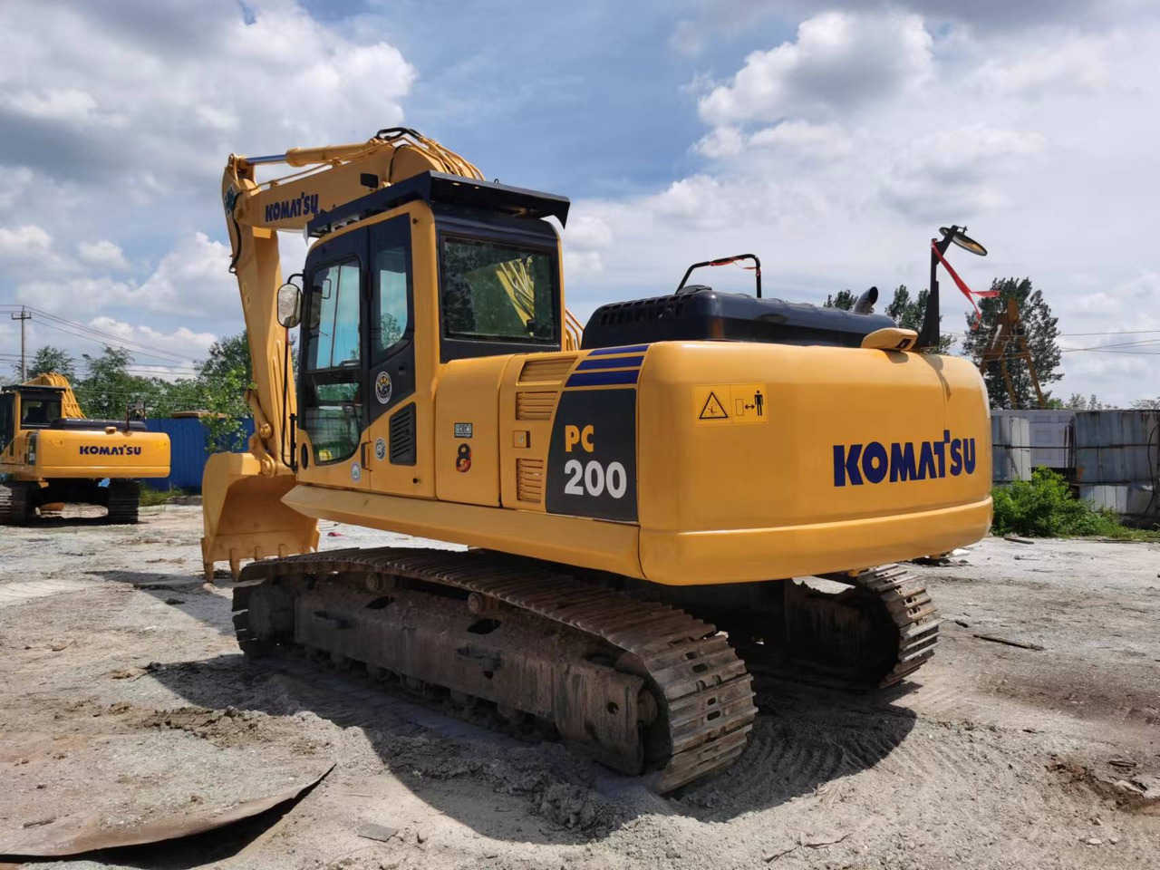 KOMATSU PC200-8 - Гусеничный экскаватор: фото 5 KOMATSU PC200-8 - Гусеничный экскаватор: фото 5