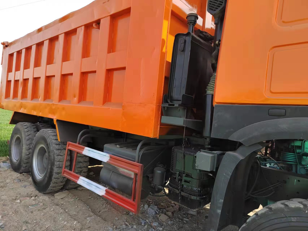 SINOTRUK HOWO 371 6X4 CLICK HERE FOR DISCOUNT - Самосвал: фото 5 SINOTRUK HOWO 371 6X4 CLICK HERE FOR DISCOUNT - Самосвал: фото 5