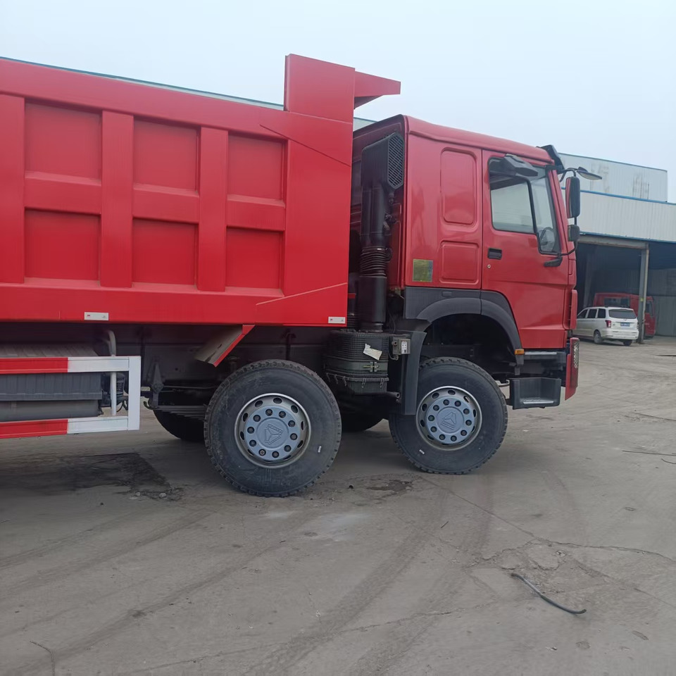 SINOTRUK HOWO 8x4 CLICK HERE FOR DISCOUNT - Самосвал: фото 3 SINOTRUK HOWO 8x4 CLICK HERE FOR DISCOUNT - Самосвал: фото 3