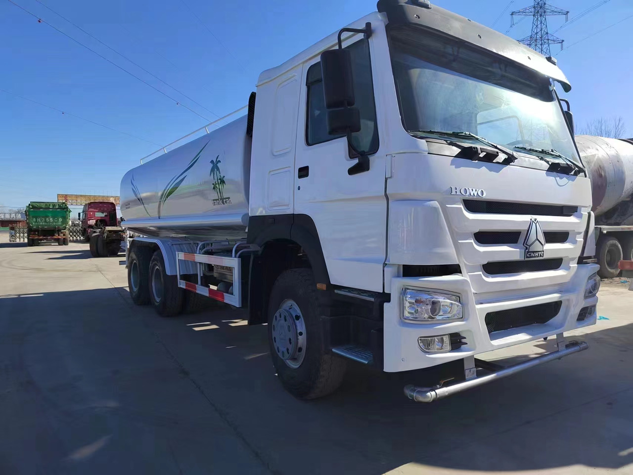 SINOTRUK HOWO Water Tanker CLICK HERE FOR DISCOUNT - Грузовик-цистерна: фото 1 SINOTRUK HOWO Water Tanker CLICK HERE FOR DISCOUNT - Грузовик-цистерна: фото 1