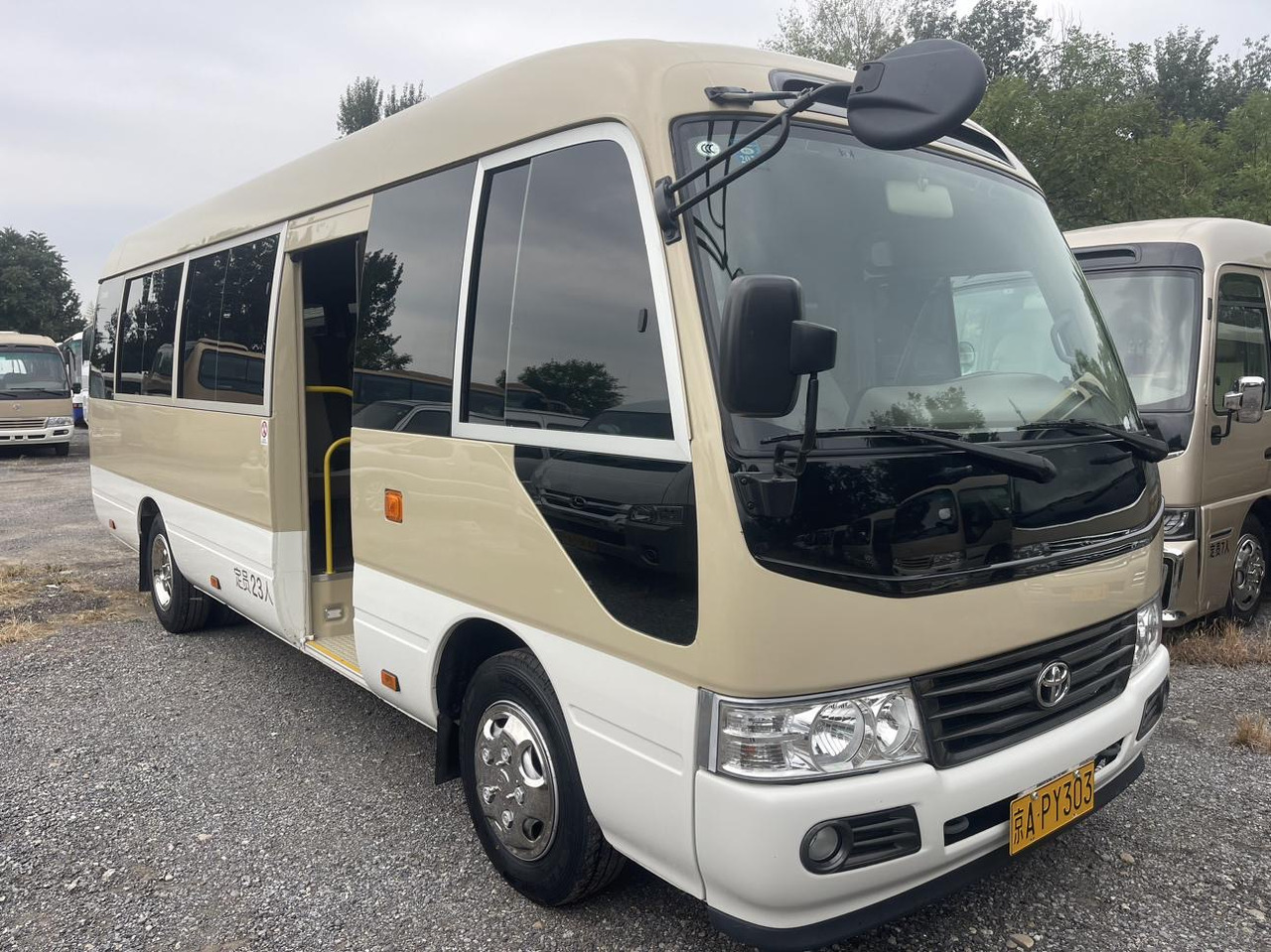 TOYOTA Coaster - Городской автобус: фото 5 TOYOTA Coaster - Городской автобус: фото 5