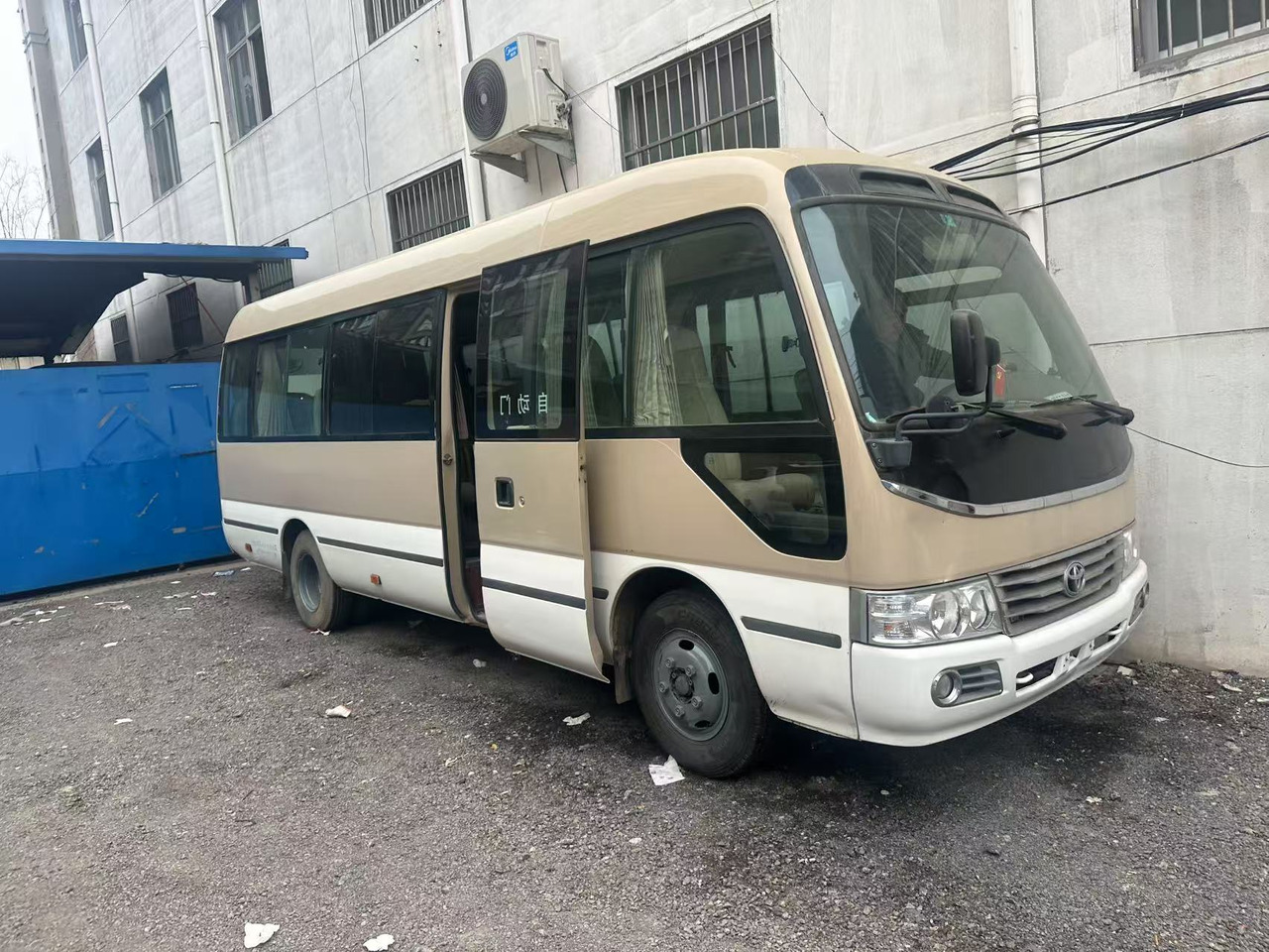 TOYOTA Coaster - Городской автобус: фото 2 TOYOTA Coaster - Городской автобус: фото 2