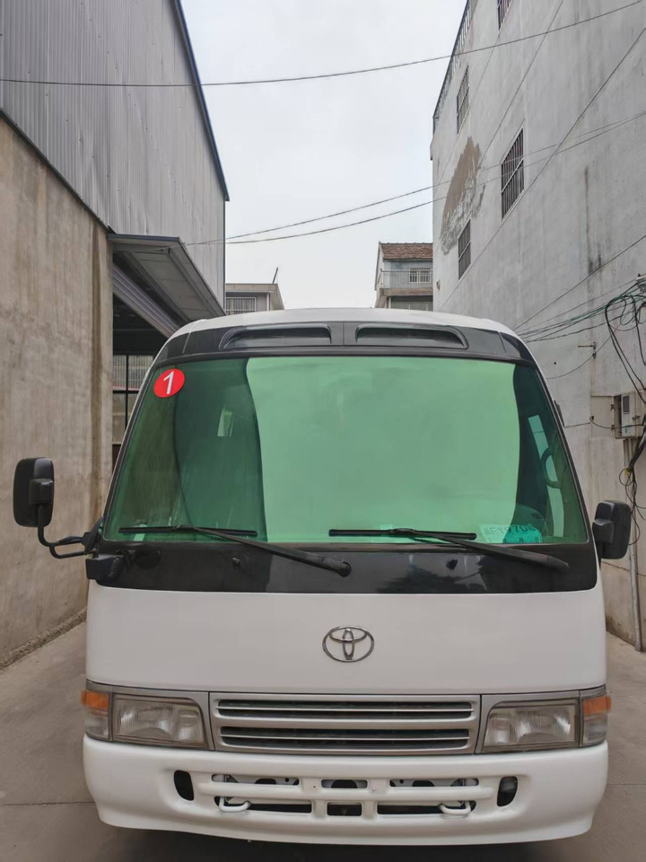 TOYOTA Hiace Bus 13 Seats - Туристический автобус: фото 3 TOYOTA Hiace Bus 13 Seats - Туристический автобус: фото 3