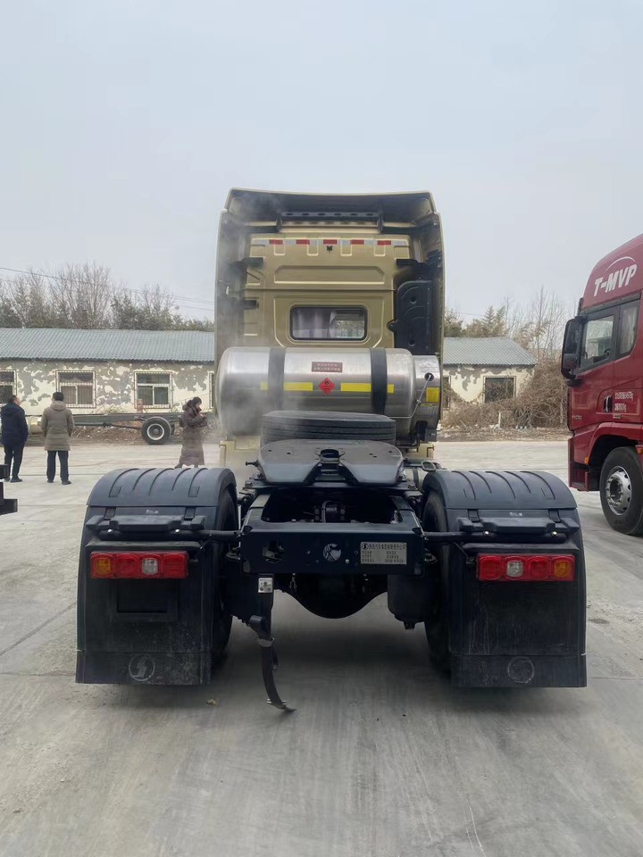 Новый Тягач SINOTRUK Delong X5000 4X2 Atomatic Tractor Unit: фото 8