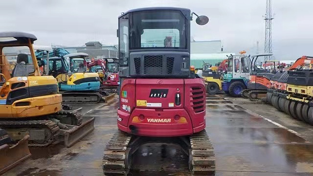 YANMAR VIO30 - Мини-экскаватор: фото 2 YANMAR VIO30 - Мини-экскаватор: фото 2