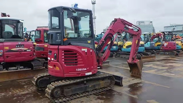 YANMAR VIO30 - Мини-экскаватор: фото 3 YANMAR VIO30 - Мини-экскаватор: фото 3