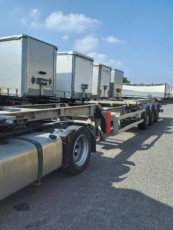 Semi-remorque 3 Essieux 38 TONNES CHARIOT COULISSANT 45 PIEDS - Полуприцеп-контейнеровоз/ Сменный кузов: фото 1 Semi-remorque 3 Essieux 38 TONNES CHARIOT COULISSANT 45 PIEDS - Полуприцеп-контейнеровоз/ Сменный кузов: фото 1