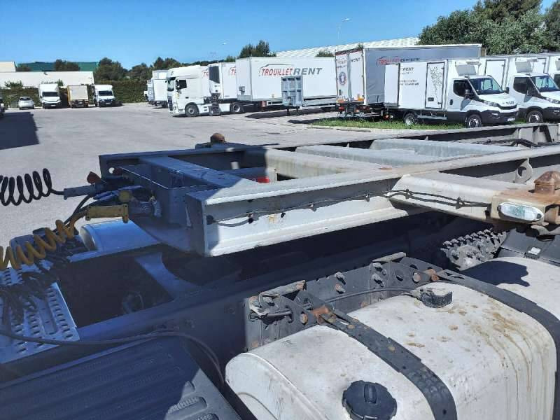 Semi-remorque 3 Essieux 38 TONNES CHARIOT COULISSANT - Полуприцеп-контейнеровоз/ Сменный кузов: фото 2 Semi-remorque 3 Essieux 38 TONNES CHARIOT COULISSANT - Полуприцеп-контейнеровоз/ Сменный кузов: фото 2