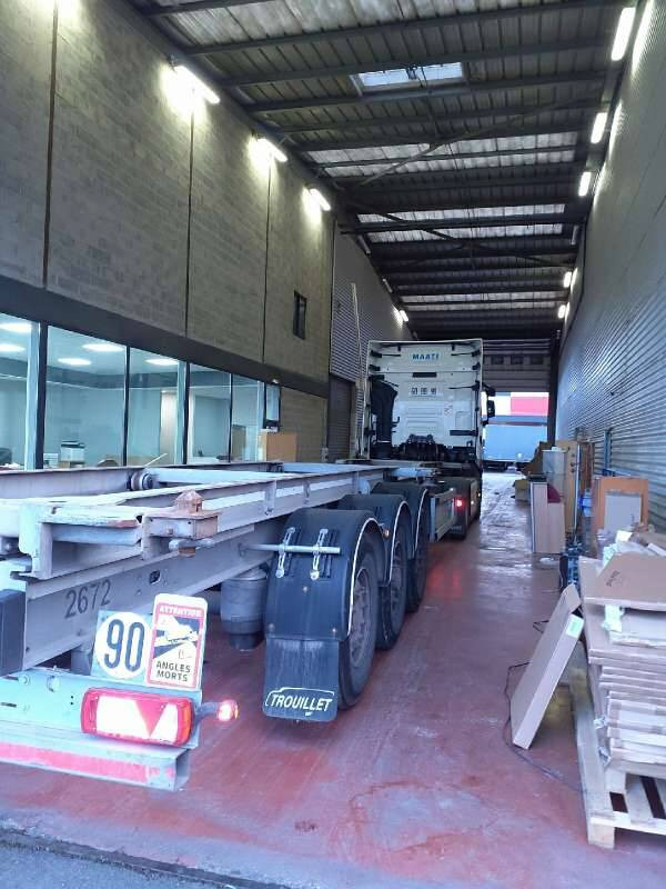 Semi-remorque 3 Essieux 38 TONNES CHARIOT COULISSANT - Полуприцеп-контейнеровоз/ Сменный кузов: фото 4 Semi-remorque 3 Essieux 38 TONNES CHARIOT COULISSANT - Полуприцеп-контейнеровоз/ Сменный кузов: фото 4