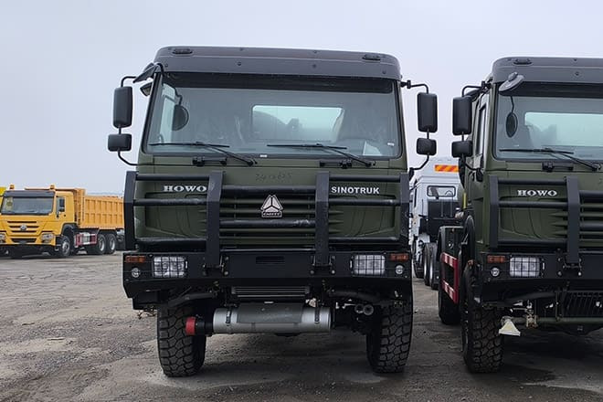 SINOTRUK Howo 4X2 Small Fuel Tanker Truck for Sale in Zambia - Грузовик-цистерна: фото 3 SINOTRUK Howo 4X2 Small Fuel Tanker Truck for Sale in Zambia - Грузовик-цистерна: фото 3