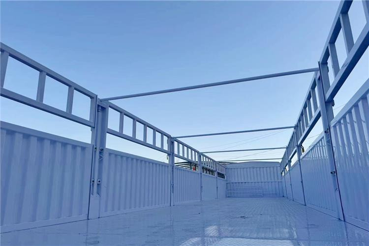 TITAN In Stock 30/40/50 Ton Fence Semi Trailer Transport Cargo Bulk In Senegal - Полуприцеп для перевозки животных: фото 4 TITAN In Stock 30/40/50 Ton Fence Semi Trailer Transport Cargo Bulk In Senegal - Полуприцеп для перевозки животных: фото 4