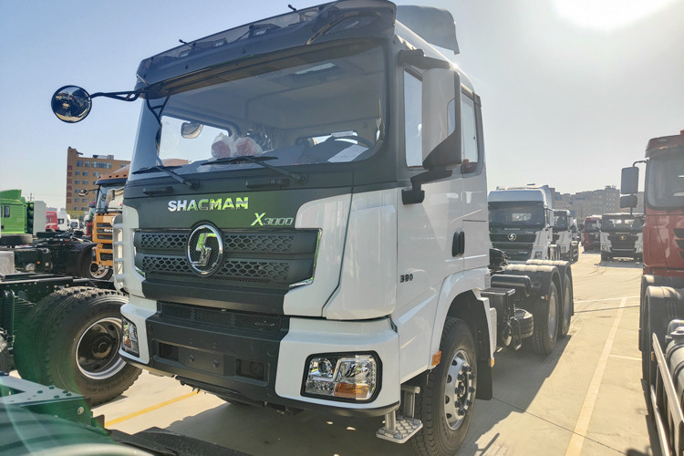 SHACMAN Second Hand Shacman Tractor Trailer for Sale in Malawi - Тягач: фото 3 SHACMAN Second Hand Shacman Tractor Trailer for Sale in Malawi - Тягач: фото 3