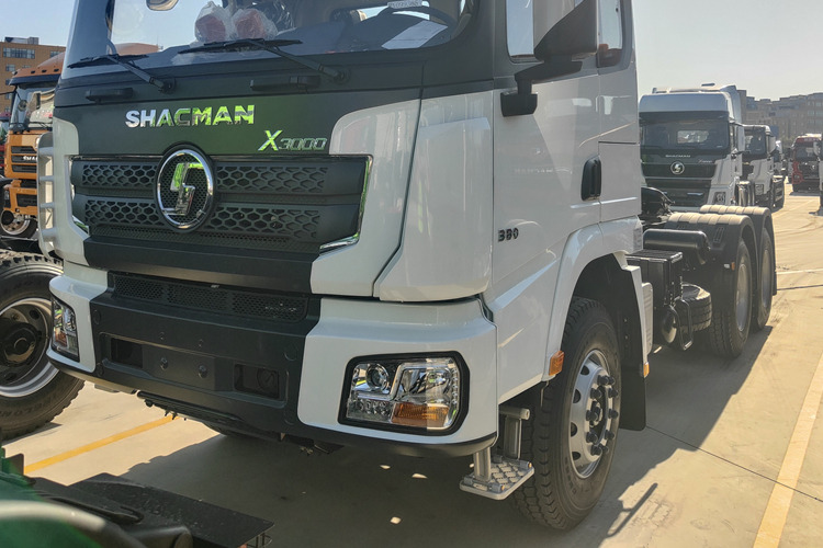 SHACMAN Second Hand Shacman Tractor Trailer for Sale in Malawi - Тягач: фото 2 SHACMAN Second Hand Shacman Tractor Trailer for Sale in Malawi - Тягач: фото 2