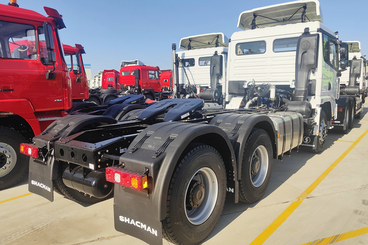 SHACMAN Second Hand Shacman Tractor Trailer for Sale in Malawi - Тягач: фото 4 SHACMAN Second Hand Shacman Tractor Trailer for Sale in Malawi - Тягач: фото 4