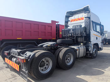 SHACMAN Shacman Trailer Truck for Sale in Sierra Leone - Тягач: фото 3 SHACMAN Shacman Trailer Truck for Sale in Sierra Leone - Тягач: фото 3