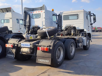 SINOTRUK 6x4 Sino Howo Truck for Sale in Sierra Leone - Тягач: фото 2 SINOTRUK 6x4 Sino Howo Truck for Sale in Sierra Leone - Тягач: фото 2