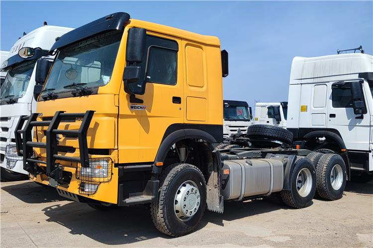 SINOTRUK CNHTC Howo Truck Tractor 400 HP 10 Wheeler for Sale In Malawi - Тягач: фото 1 SINOTRUK CNHTC Howo Truck Tractor 400 HP 10 Wheeler for Sale In Malawi - Тягач: фото 1