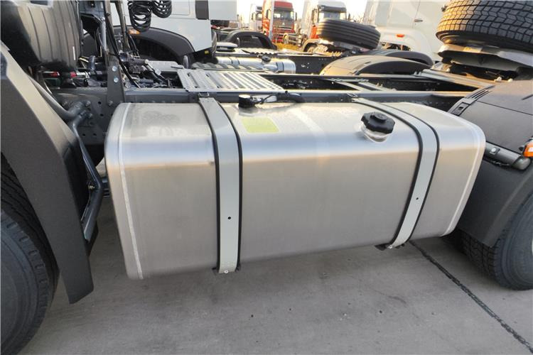 SINOTRUK Howo NX 371HP Truck Price for Sale In Guyana - Тягач: фото 4 SINOTRUK Howo NX 371HP Truck Price for Sale In Guyana - Тягач: фото 4