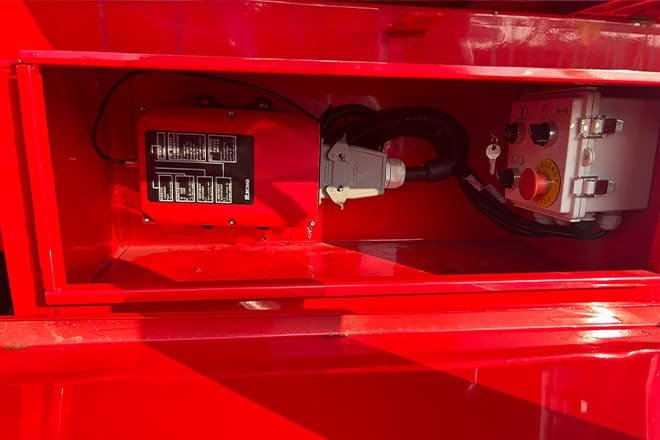 XCMG 20 40Ft Container Side Loader for Sale in Tanzania - Полуприцеп-контейнеровоз/ Сменный кузов: фото 4 XCMG 20 40Ft Container Side Loader for Sale in Tanzania - Полуприцеп-контейнеровоз/ Сменный кузов: фото 4